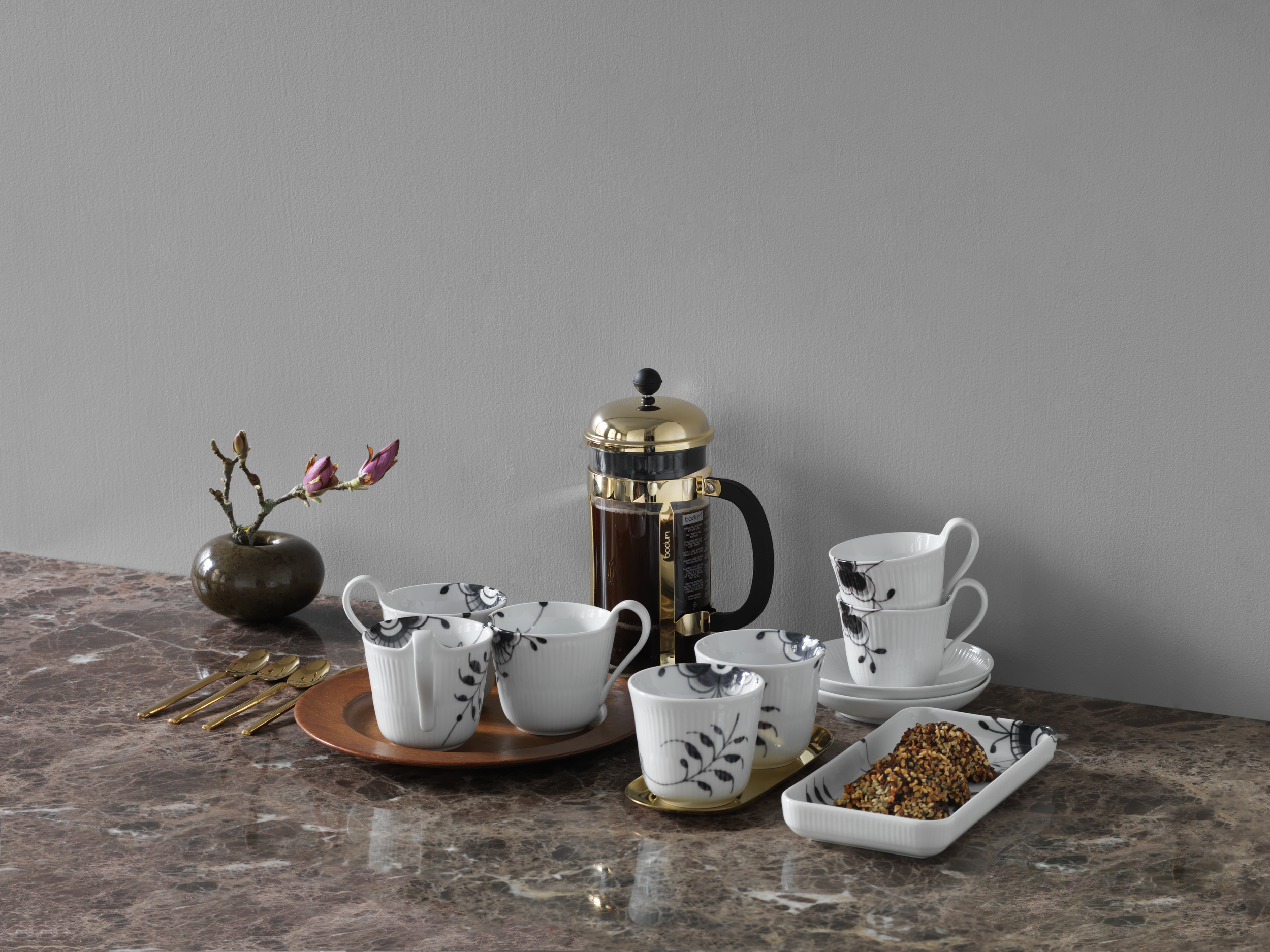 Sort Mega riflet fad - 24 cm.